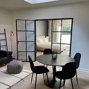 https://unique-luxury-apartment-with-cosy-garden.hotelsghent.com